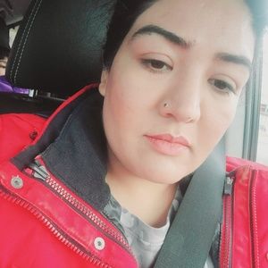 Meet your Posher, Nadia